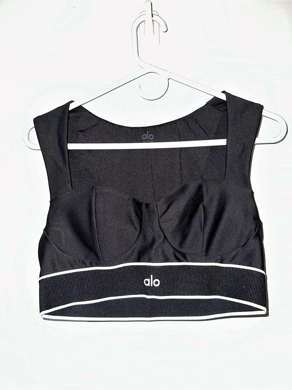 Alo Black Athletic Crop Top